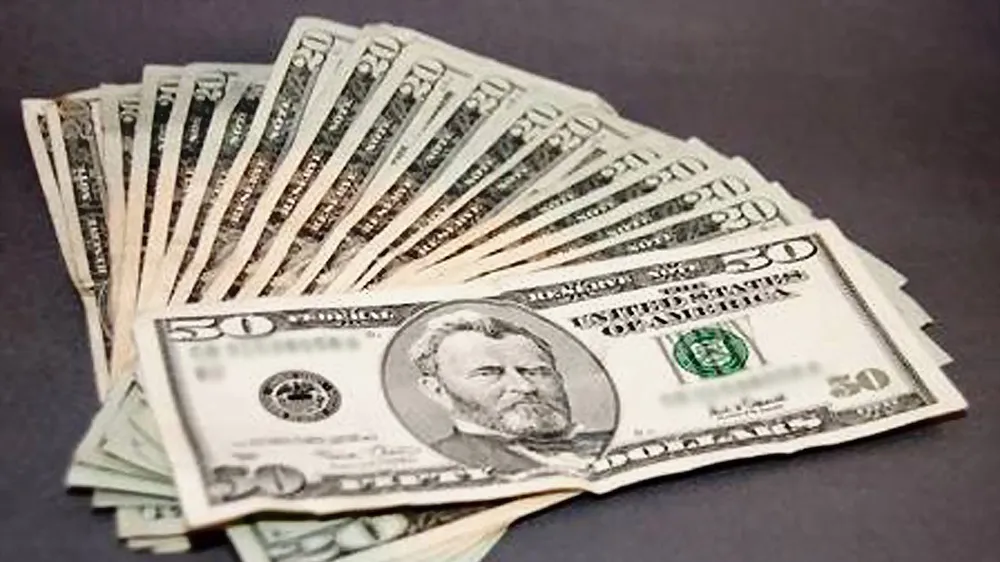 Thu giữ hàng triệu USD tiền giả