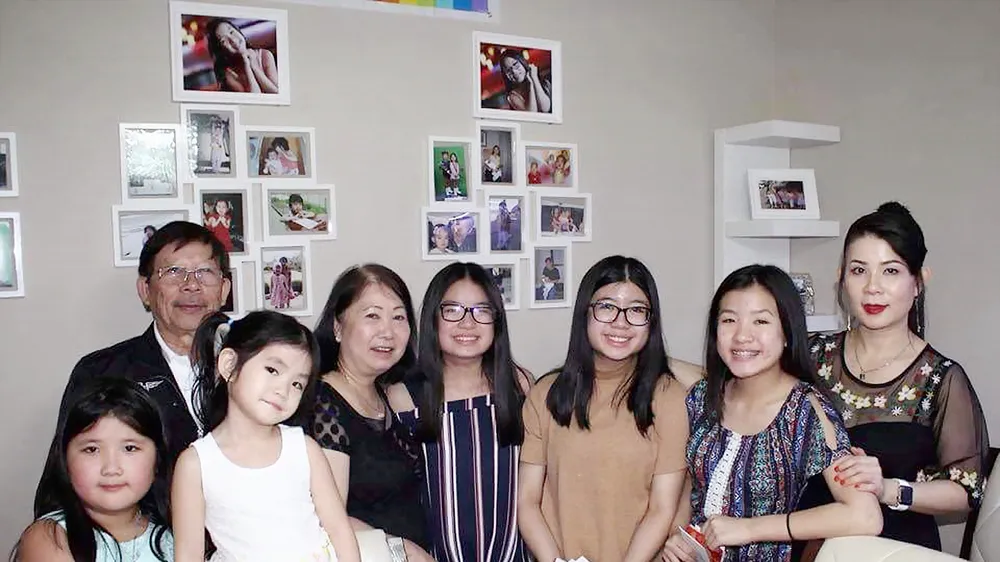 Ba thế hệ cùng nhau gìn giữ âm sắc Việt