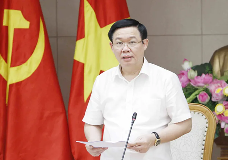 Phó Thủ tướng Vương Đình Huệ phát biểu tại cuộc họp. Ảnh: VGP