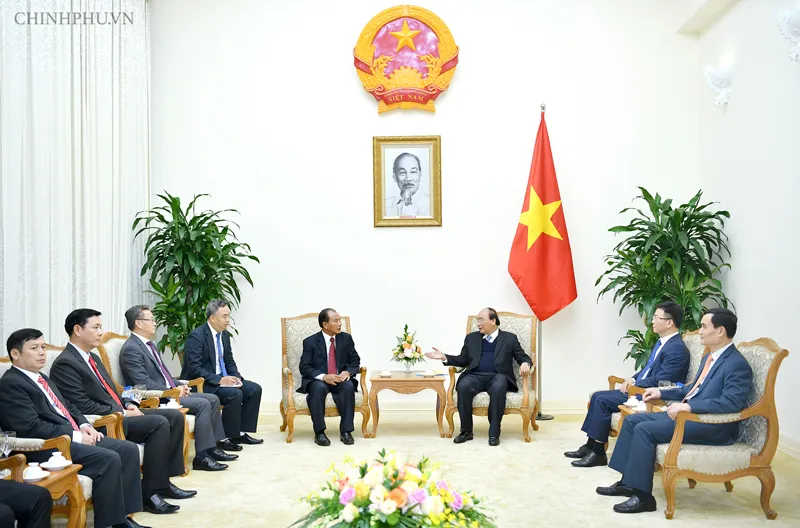 Thủ tướng Nguyễn Xuân Phúc tại tiếp Bộ trưởng Tư pháp Lào Xaysy Santivong. Ảnh: VGP