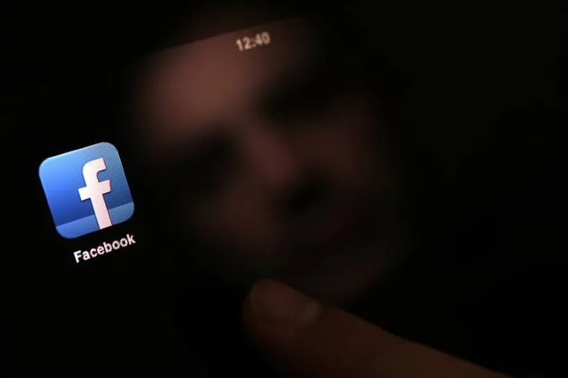 Facebook thu thập dữ liệu người dùng mà họ không hay biết hoặc chấp thuận. Ảnh: REUTERS