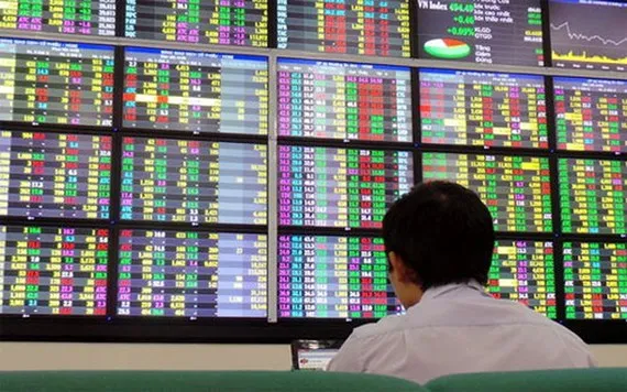 VN-Index giảm gần 17 điểm
