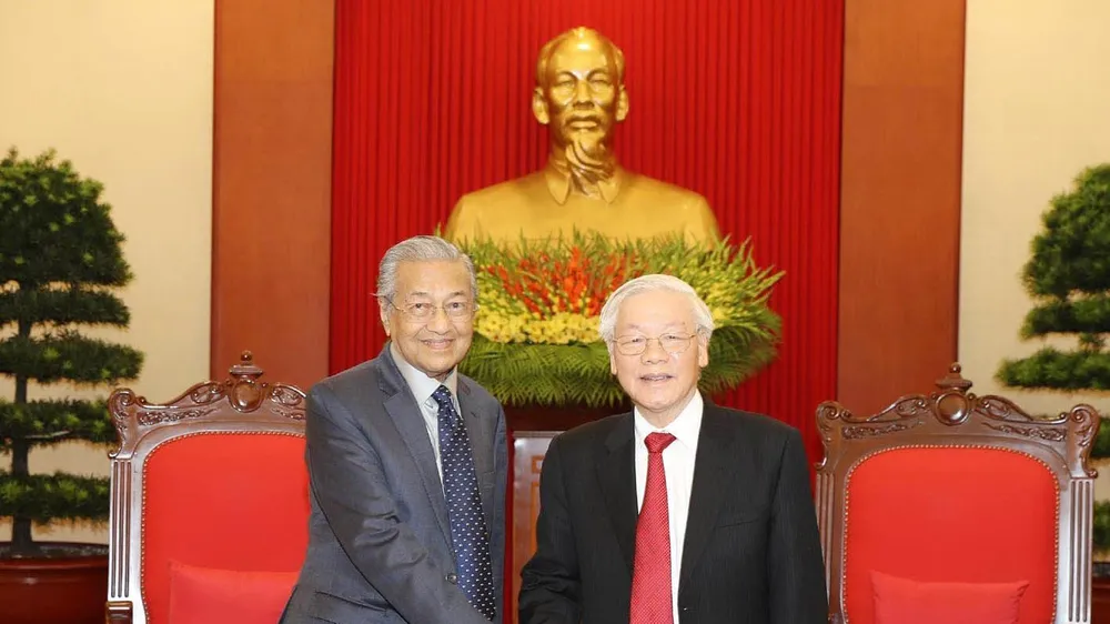 Tổng Bí thư, Chủ tịch nước Nguyễn Phú Trọng tiếp thân mật Ngài Mahathir Mohamad, Thủ tướng Chính phủ Malaysia