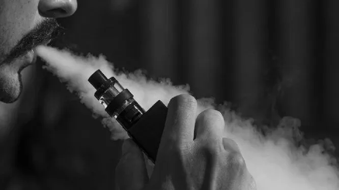 Người thứ 3 thiệt mạng liên quan tới thuốc lá điện tử