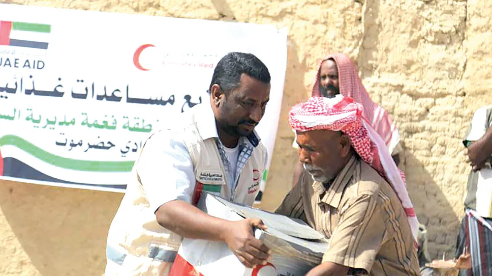 Hàng viện trợ của UAE đến với người dân Yemen. Ảnh: Gulf News
