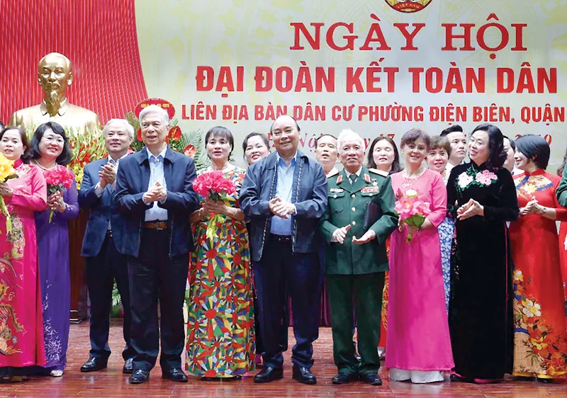 Thủ tướng Nguyễn Xuân Phúc và các đại biểu. Ảnh: TTXVN