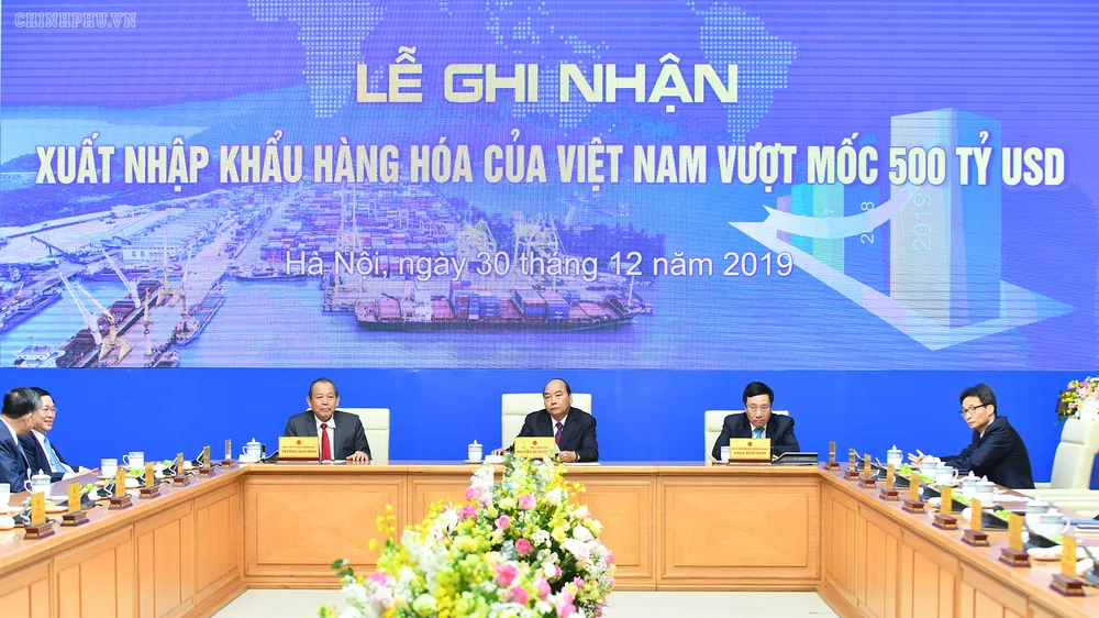 Quang cảnh lễ ghi nhận xuất nhập khẩu hàng hóa của Việt Nam đạt mốc 500 tỷ USD. Ảnh: VGP