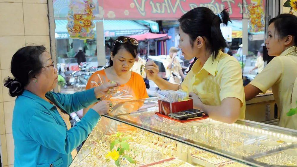 Giá vàng tăng 200.000 đồng/lượng