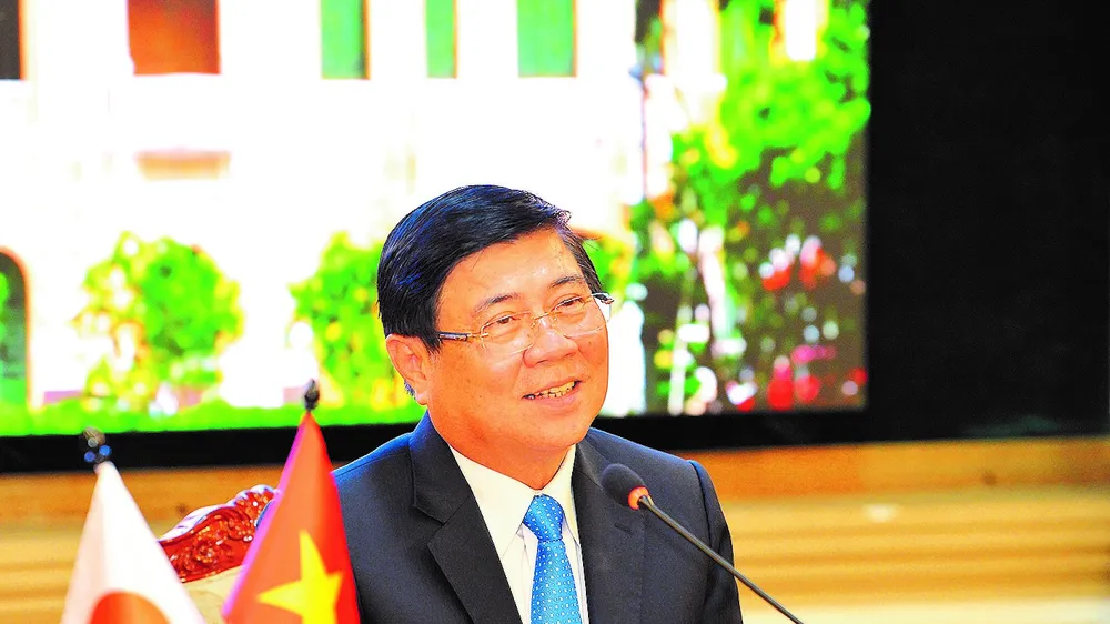 Chủ tịch UBND TPHCM Nguyễn Thành Phong phát biểu trong buổi họp trực tuyến với ông Ohmura Hideaki, Thống đốc tỉnh Aichi (Nhật Bản). Ảnh: VIỆT DŨNG