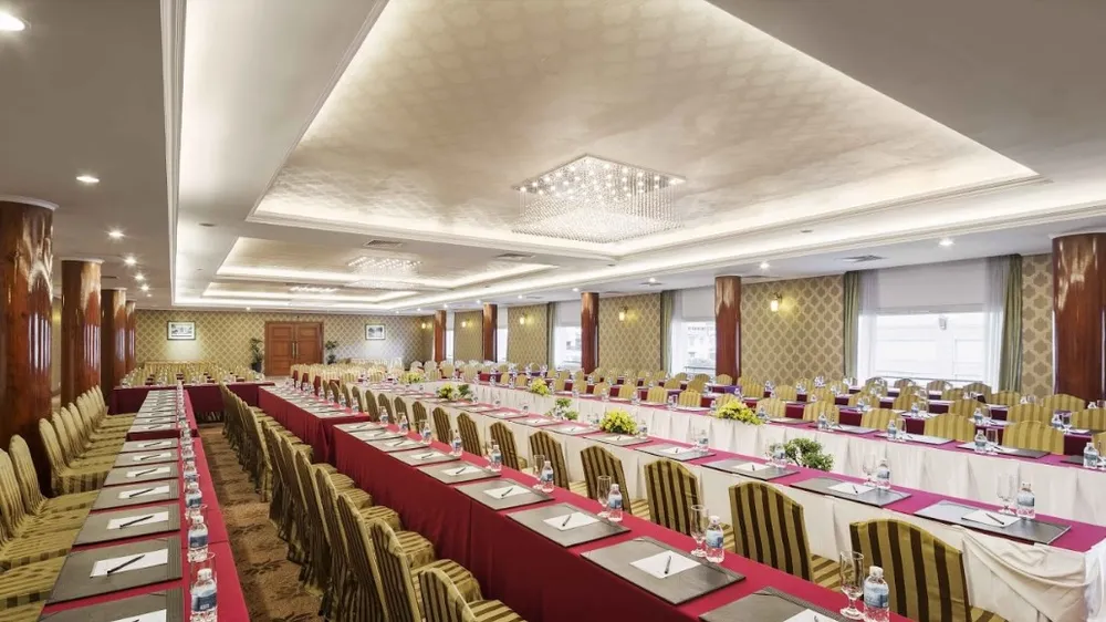 Khách sạn Rex Sài Gòn: Những dịch vụ đẳng cấp trong không gian lịch sử ấn tượng
