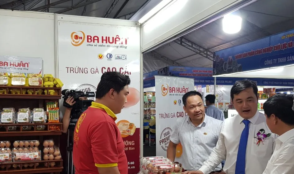 Hội chợ cuối năm thu hút khách hàng