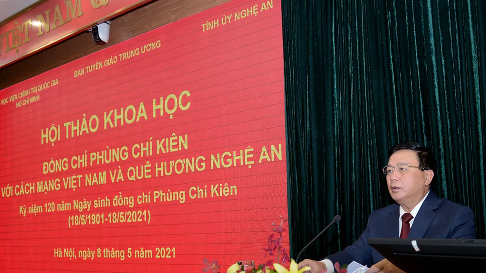 Đồng chí Nguyễn Xuân Thắng phát biểu tại hội thảo. Ảnh: Tạp chí Tuyên Giáo