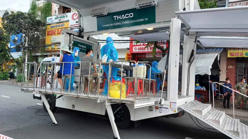 Nhiều tỉnh thành phía Nam “khát” vaccine