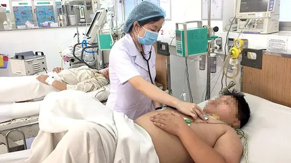 Nhiều ca sốt xuất huyết nặng nhập viện