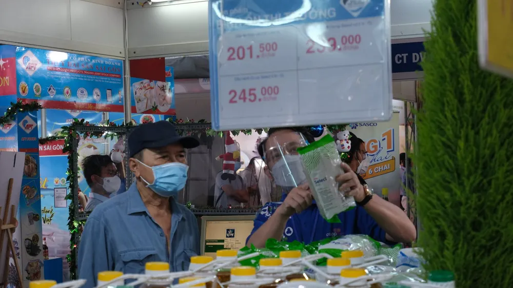 Hàng giảm giá tết sớm tại Co.opmart