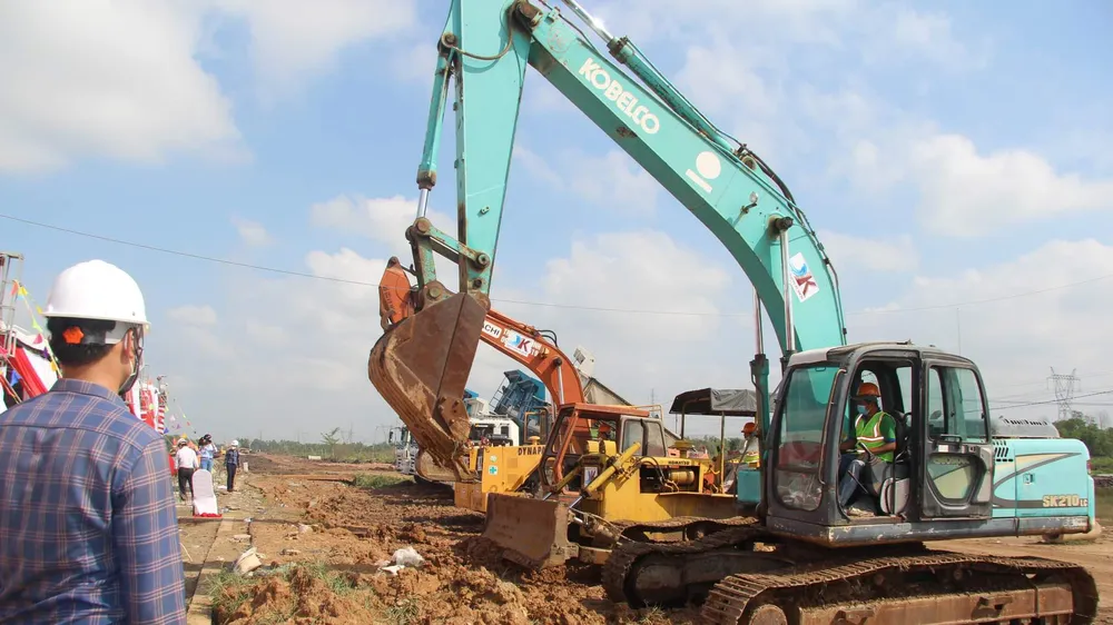 Đường tỉnh 823D (trục Tây Bắc, kết nối tỉnh Long An với TPHCM và các tỉnh Đông Nam bộ) được khởi công tháng 1-2022