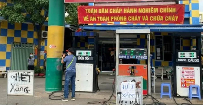 Phát hiện một số cây xăng kinh doanh đứt quãng
