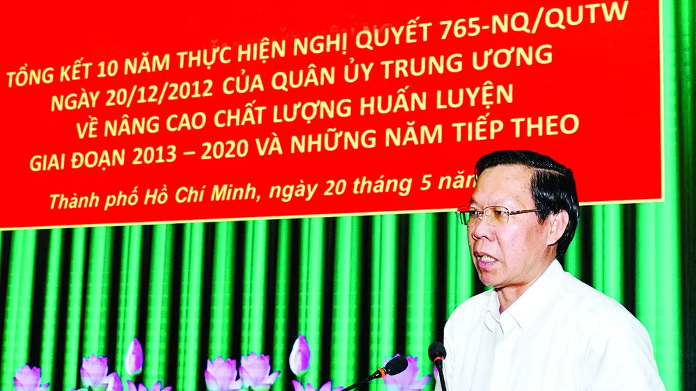 Đồng chí Phan Văn Mãi phát biểu tại hội nghị. Ảnh: HOÀNG HÙNG