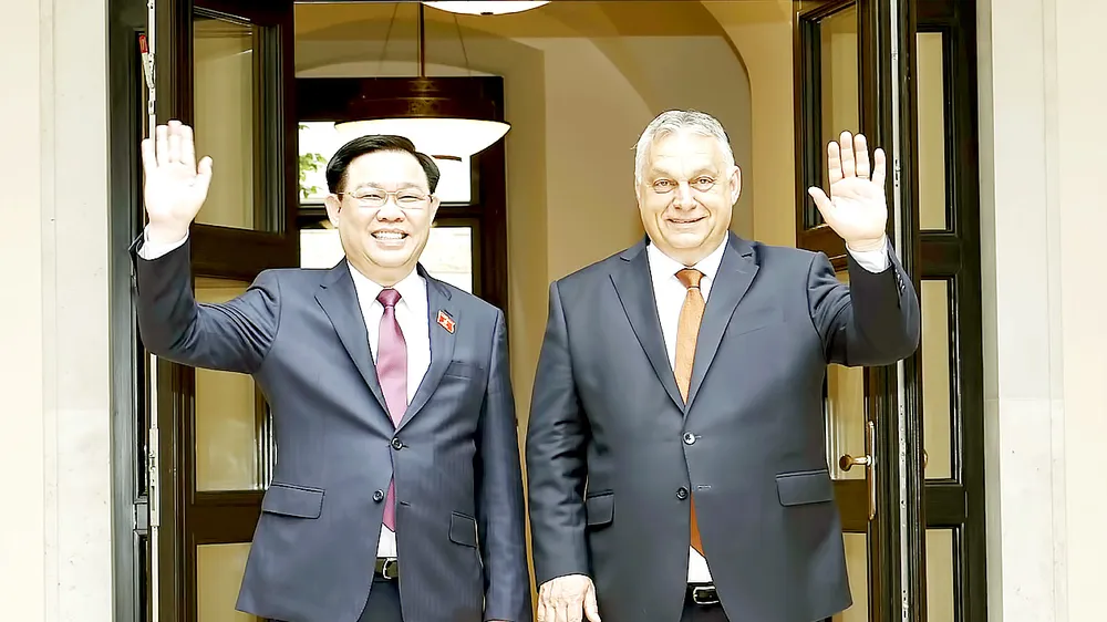 Chủ tịch Quốc hội Vương Đình Huệ hội kiến Thủ tướng Hungary Viktor Orban