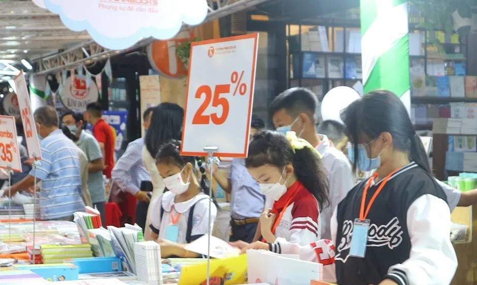 Hội sách Thiếu nhi TPHCM lần III đạt doanh thu 800 triệu đồng