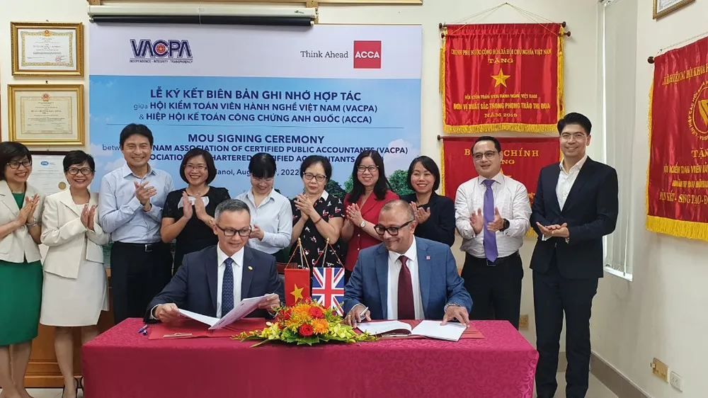 ACCA và VACPA tăng cường đối tác phát triển ngành tài chính - kế toán Việt Nam