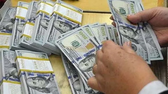 USD ngân hàng tiến gần 24.000 đồng/USD
