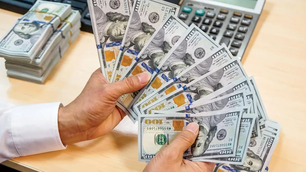 USD tại ngân hàng vượt 24.000 đồng/USD