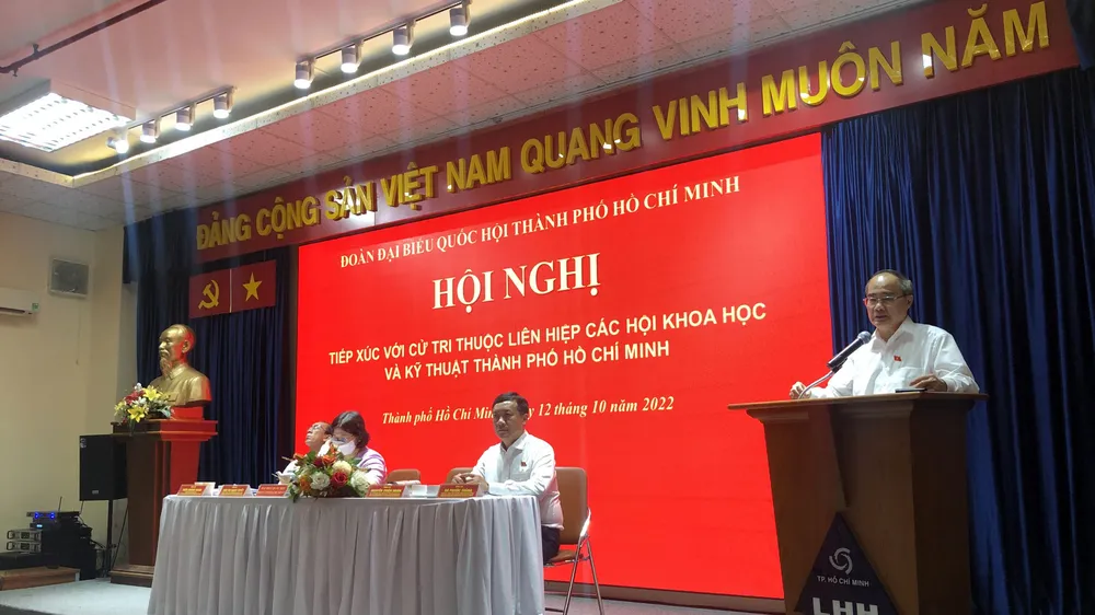 Đề xuất sớm ban hành Luật Công nghiệp công nghệ số
