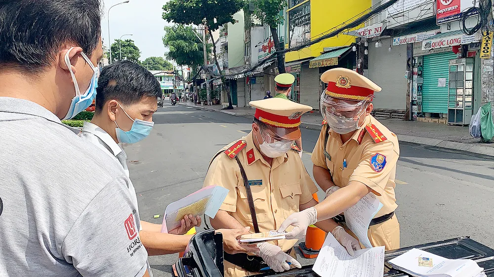 Dự thảo Thông tư về xử lý vi phạm hành chính về giao thông đường bộ: Nhiều ý kiến đồng tình nhưng cũng không ít băn khoăn