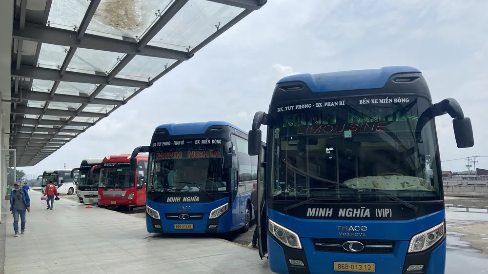 Bến xe miền Đông mới vắng khách 