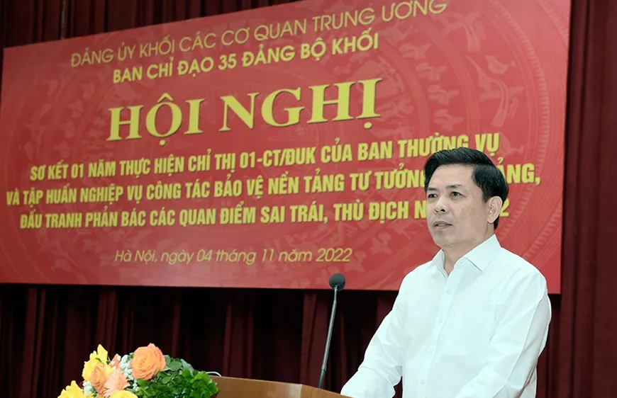 Đồng chí Nguyễn Văn Thể phát biểu tại hội nghị. Ảnh: QĐND