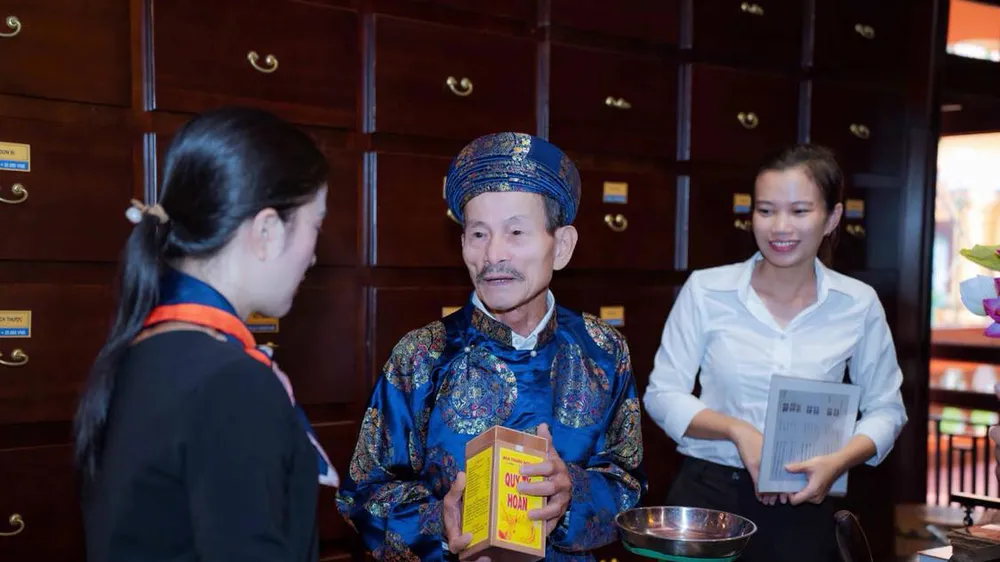 Khảo sát sản phẩm du lịch chăm sóc sức khỏe bằng đông y tại Diễn đàn du lịch Huế 2022