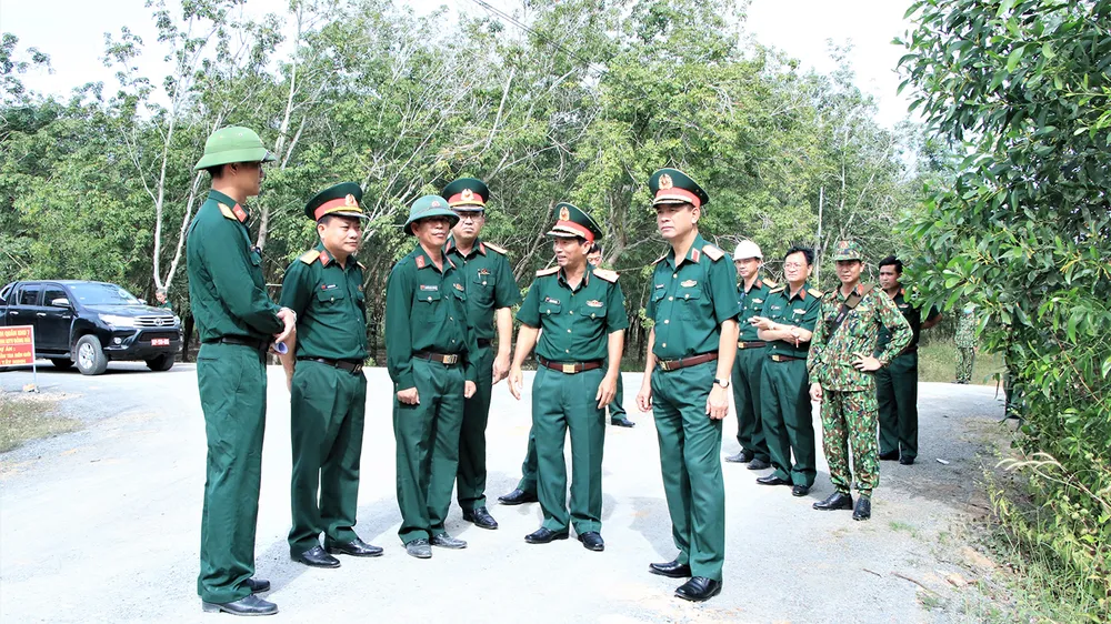 Lớn lên từ nhân dân, vì nhân dân phục vụ