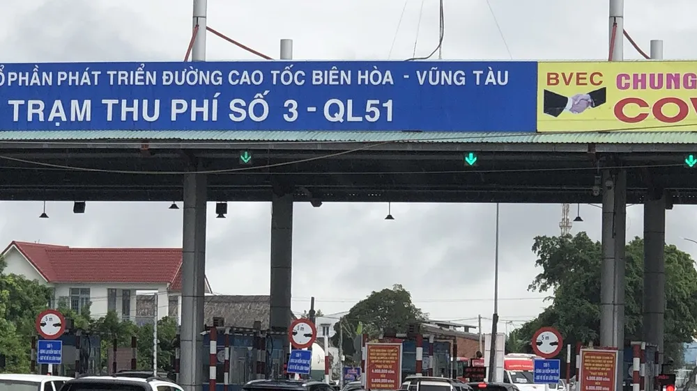 Từ hôm nay 13-1, tạm dừng thu phí quốc lộ 51 