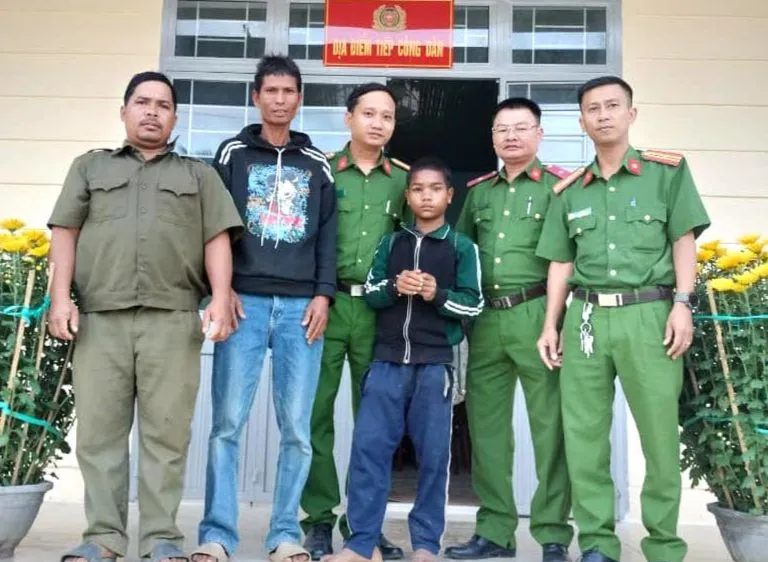 Đinh Thên được tìm thấy, đưa về công an xã chăm sóc