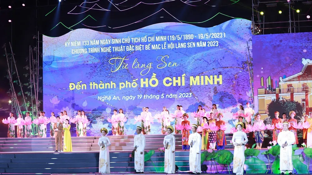 Chương trình nghệ thuật “Từ Làng Sen đến thành phố Hồ Chí Minh”