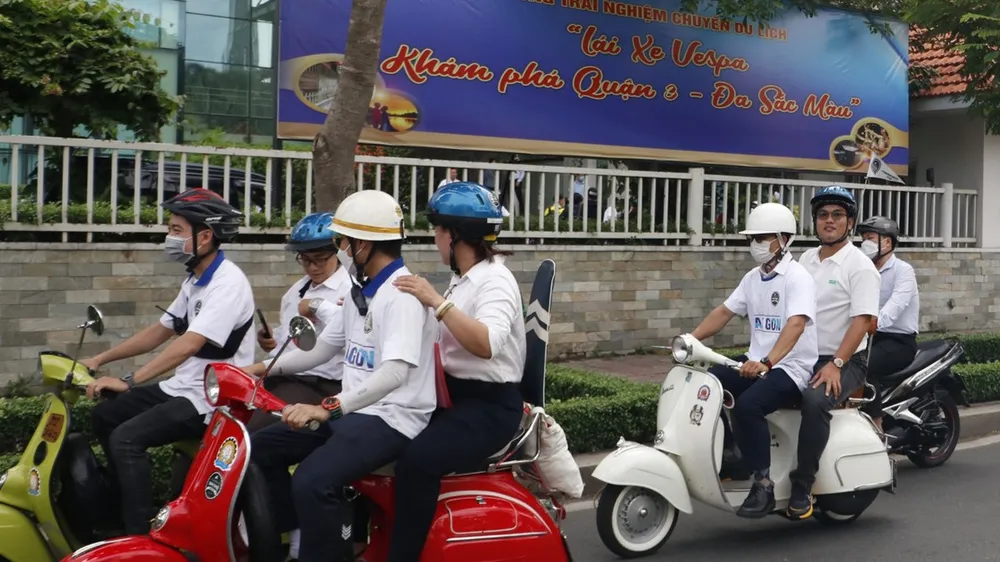 TPHCM: Hàng trăm ngàn lượt khách vui chơi cao điểm dịp hè, lễ 2-9