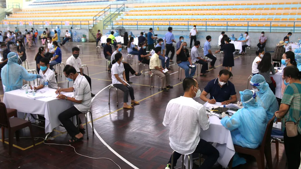 Cán bộ, công chức, viên chức ở Bình Thuận xin nghỉ việc hàng loạt: Do thu nhập và ngại trách nhiệm?