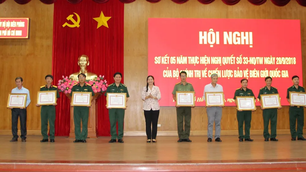 Xây dựng thế trận biên phòng toàn dân vững chắc ở khu vực biên giới biển