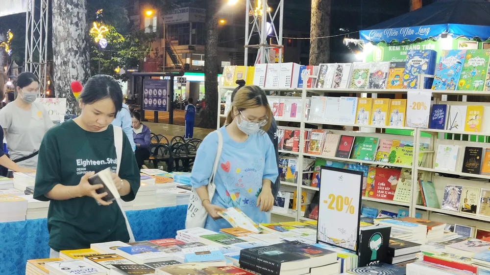 “Ma trận” sách giả, sách lậu - Bài 1: Mua càng nhiều, càng rẻ