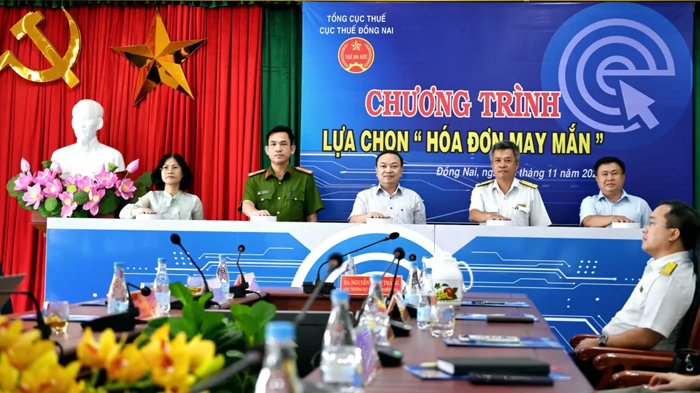 Cục Thuế tỉnh Đồng Nai trao 21 giải thưởng cho cá nhân, hộ kinh doanh có hóa đơn điện tử may mắn 