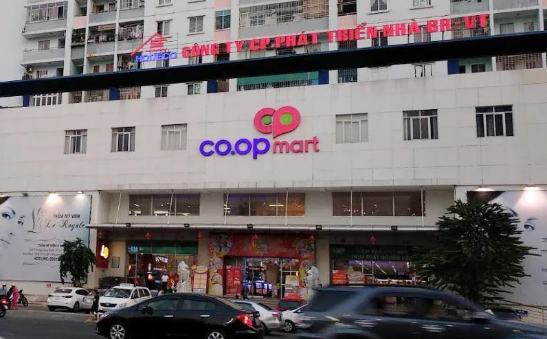 Mang yêu thương gửi về biển đảo