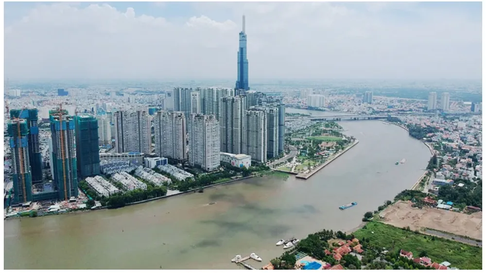 Sông Sài Gòn đoạn chảy qua quận 2 và quận Bình Thạnh. Ảnh: CAO THĂNG