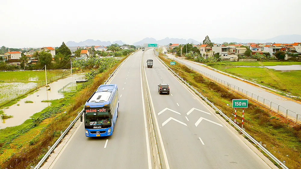 Đường về tết gần hơn - Bài 2: Đường lớn nối đến muôn nhà