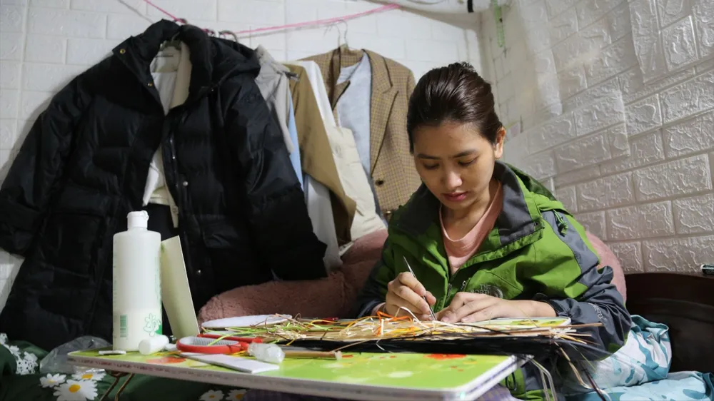 Những nữ “chiến binh kiên cường” tại “xóm chạy thận” Hà Nội
