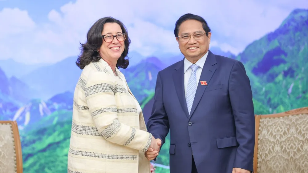 Thủ tướng Phạm Minh Chính và bà Manuela V. Ferro, Phó Chủ tịch WB. Ảnh: VIẾT CHUNG