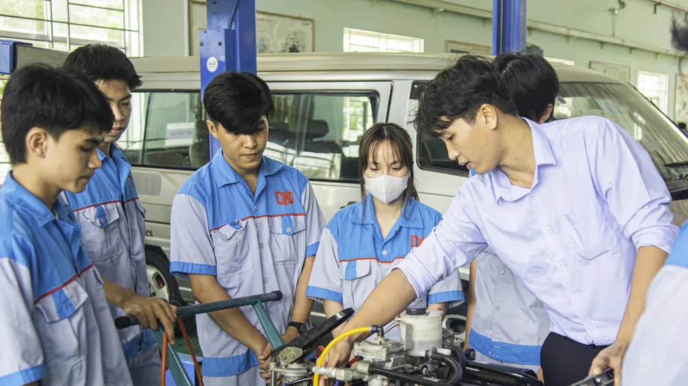 ĐBSCL tìm lời giải bài toán nhân lực chất lượng cao - Bài 3: Nâng chất đào tạo cùng chính sách đãi ngộ