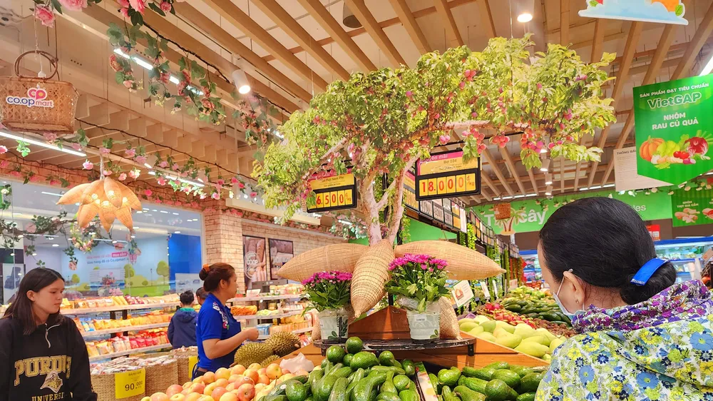 Saigon Co.op giảm giá mạnh hàng ngàn sản phẩm để kích cầu mua sắm