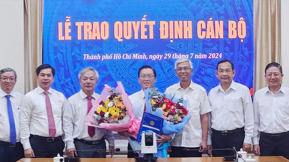 Ông Nguyễn Tuấn Tài giữ chức Phó Chủ tịch UBND huyện Nhà Bè (TPHCM)