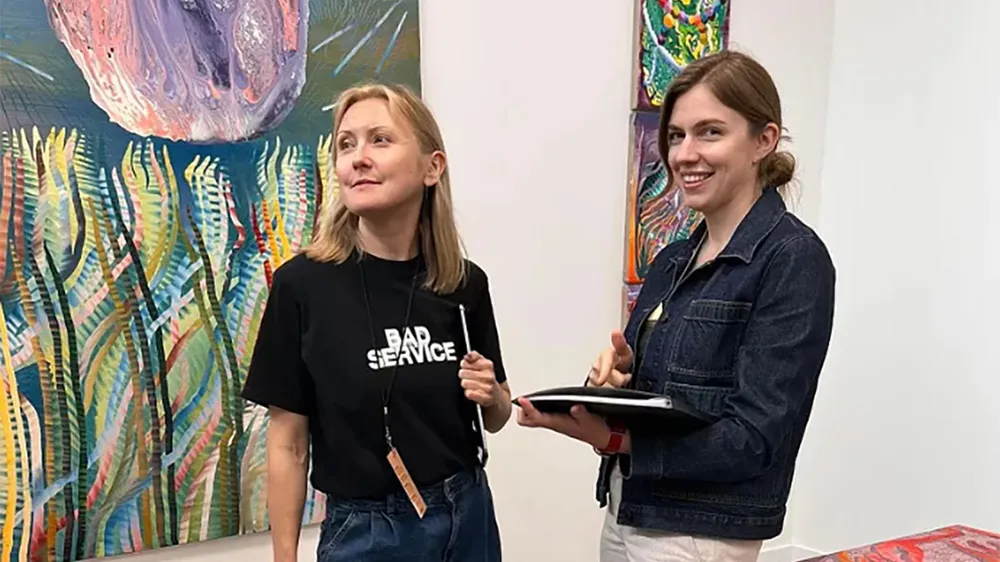 Hai nữ nghệ sĩ Olga Temnikova và Margot Samel